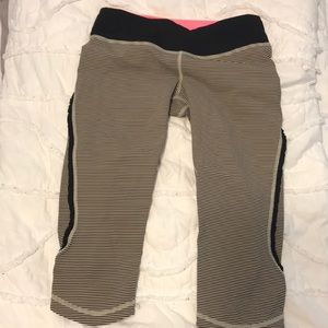 Lululemon workout crops